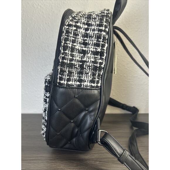 NWT Badgley Mischka Black And White Big Diamond Quilted Backpack Faux Leather main image 14